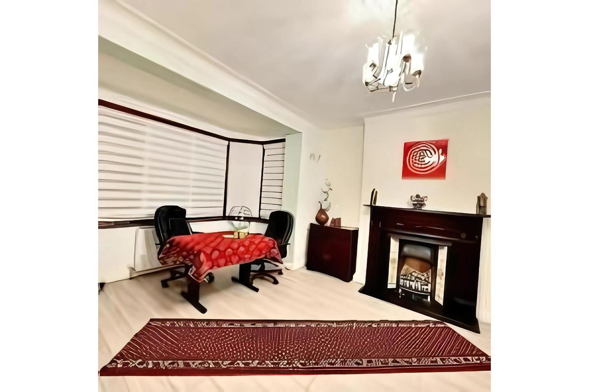 Beautiful Double En-Suite Room, Separate Entrance, Ilford, Central Line Gants Hill, Free Parking 외부 사진
